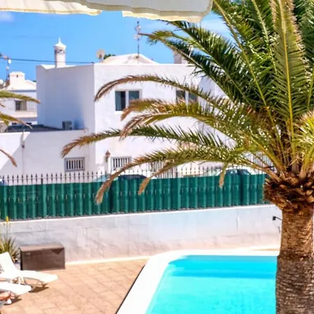 Chez Carmen Allegranza - Pool View - By Lanzarote *